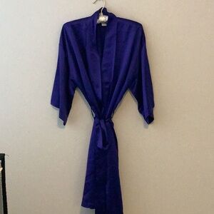 Lingerie Nordstrom 100% silk/ one size fits all robe Colbalt blue